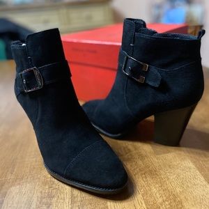 Donald J. Pliner “Santos" booties Black Le…